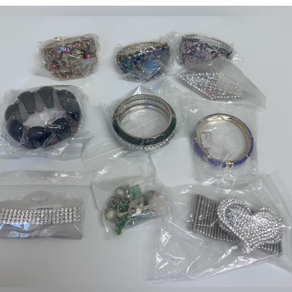 Lot of 9 costume jewelry bracelets and 1 hair clip NEW